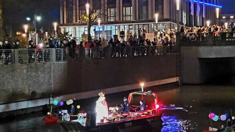 Veranstaltung am Spoykanal: Der Heilige Mann kommt in Kleve wieder übers Wasser