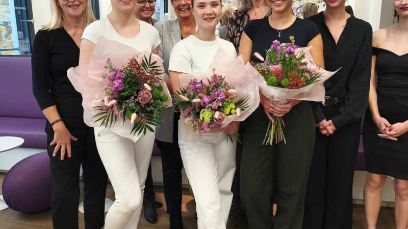 Siegerin kommt aus NRW-Stadt: Deutschlands beste Nachwuchs-Kosmetikerin in Krefeld ausgezeichnet