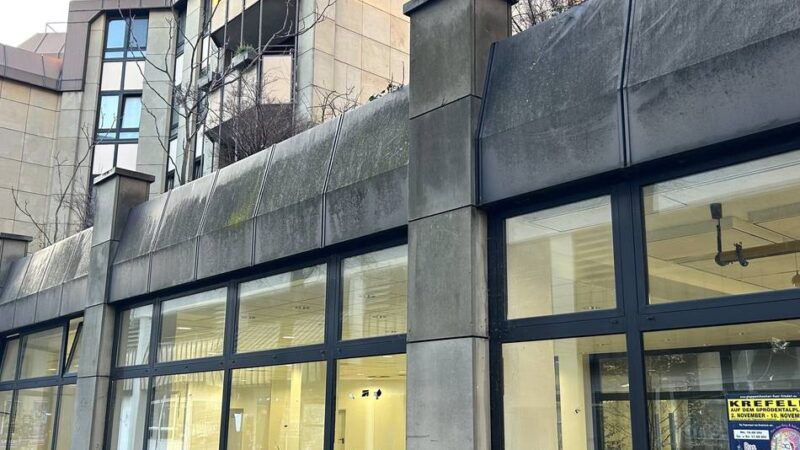 Nach jahrelangem Leerstand: Flink zieht ins ehemalige Postbank-Gebäude an der Hansastraße