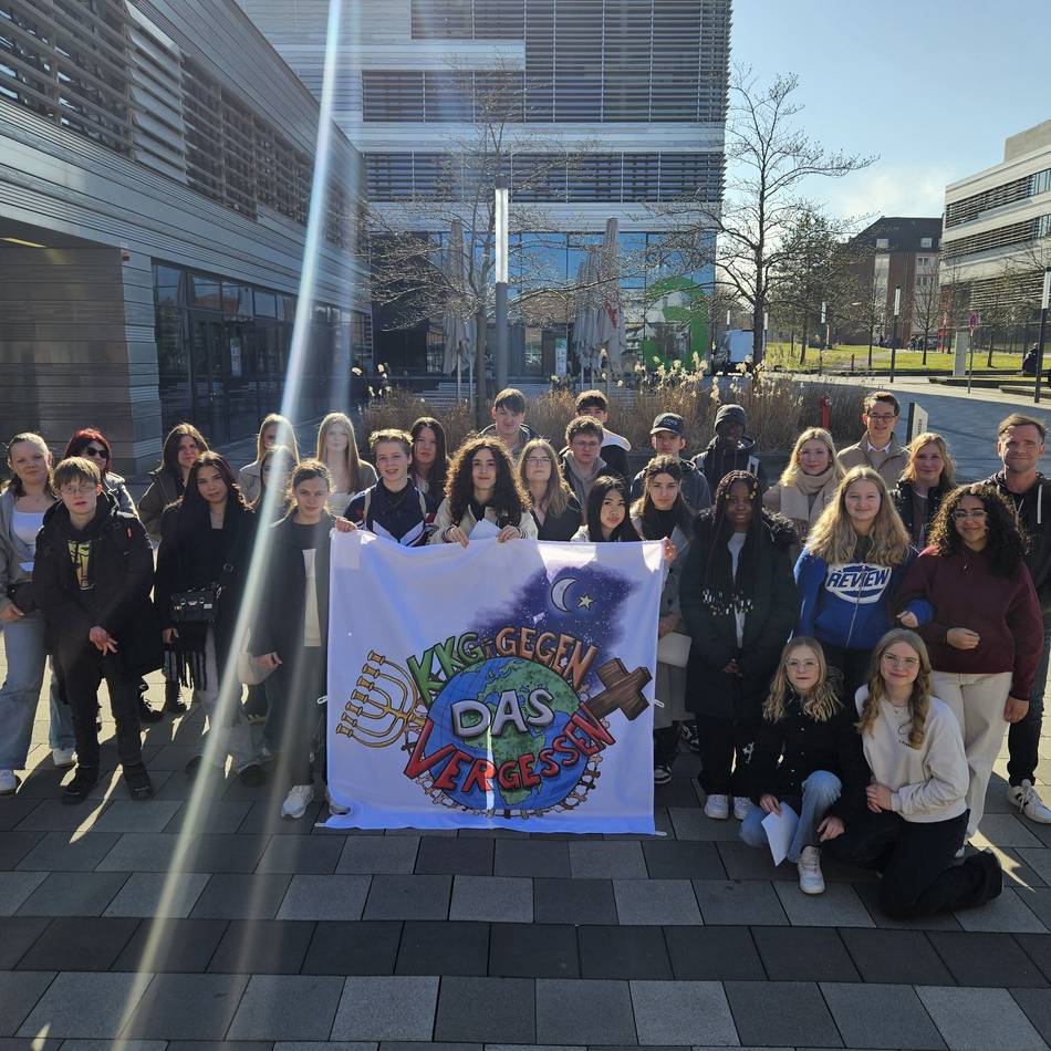 Erinnerungskultur in Grevenbroich: KKG-Projektgruppe erstmals auf internationaler Bühne