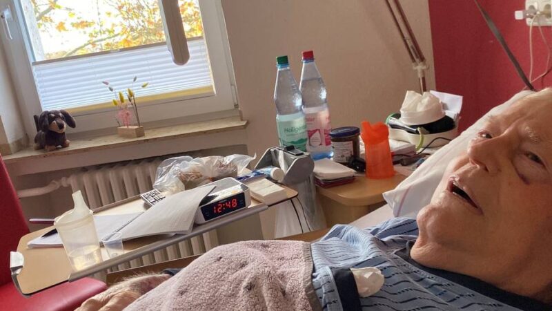 Im Hospiz in Mönchengladbach: „Es ist eine harte Strafe, wenn man nicht mehr kann wie man will“