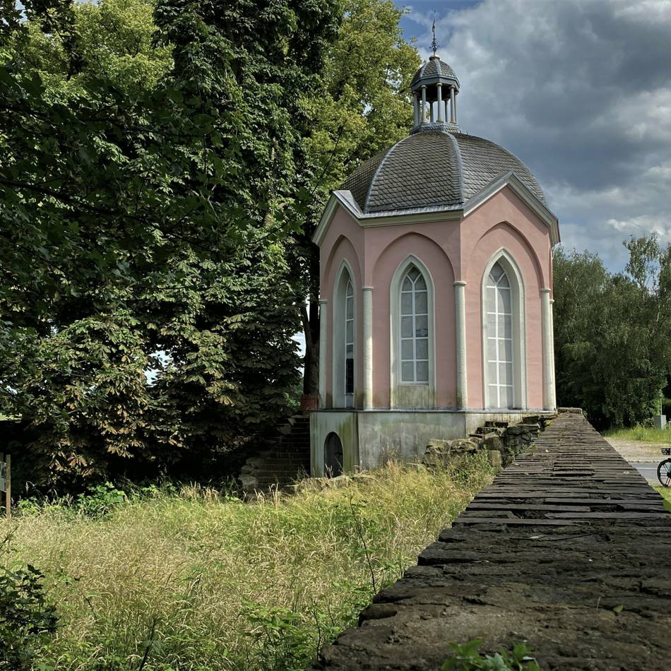 Denkmalschutz in Meerbusch: Remise auf Haus Meer benötigt neue Schutzplane