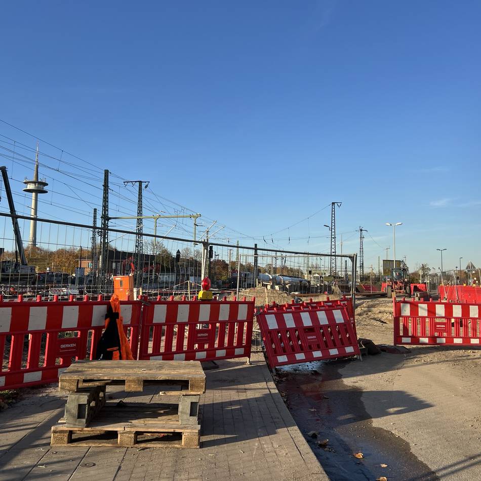 Grund waren Arbeiten für Betuwe-Ausbau: Haltestelle für Ersatzbusse in Wesel verlegt – „Zumutung für Fremde und Behinderte“
