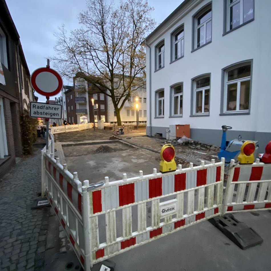 An Michael-Schule in Geldern: Baustelle auf der Hülser-Kloster-Straße verzögert sich