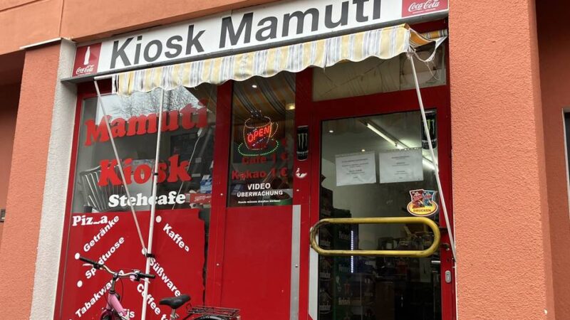 Trotz vorgehaltener Pistole: Kiosk-Inhaber schlägt Räuber in die Flucht – „Gott wollte, dass ich noch lebe“