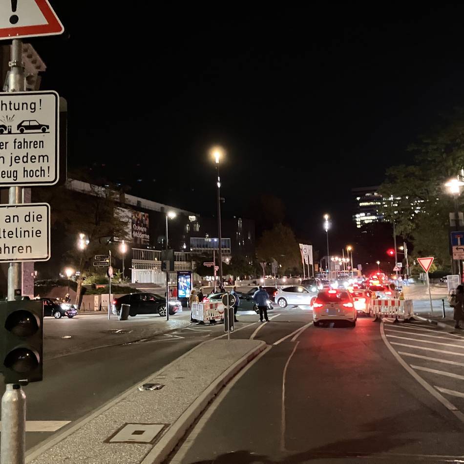 Einfahrt zur Mühlenstraße: Hubpoller-Anlage seit zwei Monaten außer Betrieb