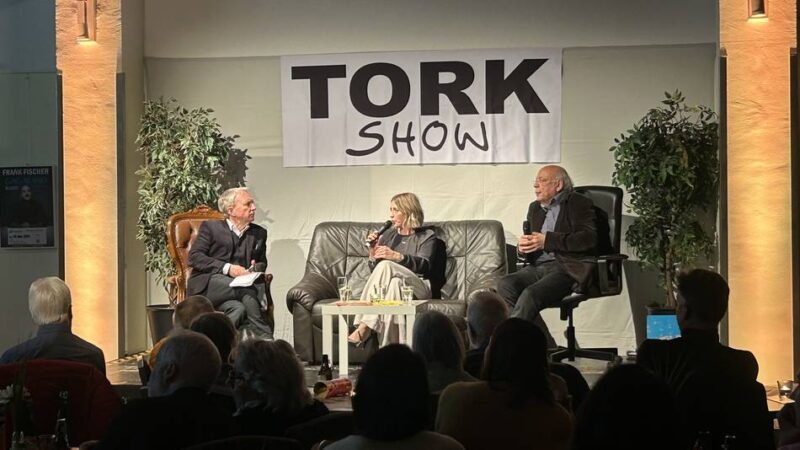 „Tork-Show“ in Dormagen: ARD-Moderatorin steigt als Gast ein – und stiehlt fast die Show