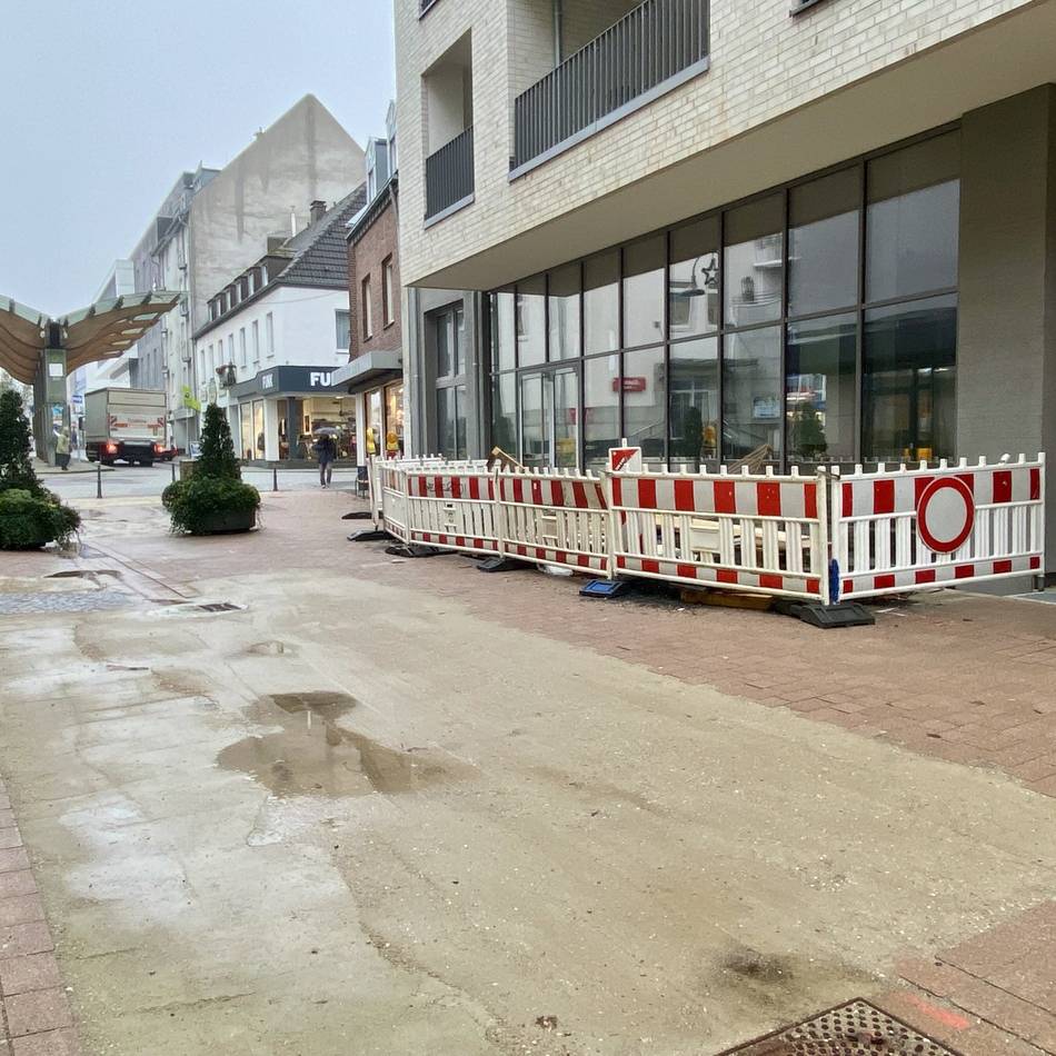 Erkelenzer Innenstadt: Warum die Kölner Straße Baustelle bleibt