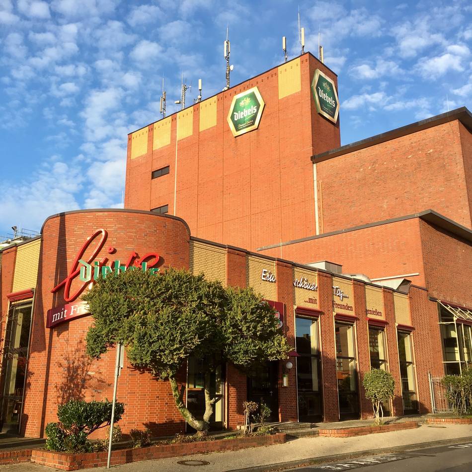 Am 30. November: Lesung mit Mechtild Borrmann im Issumer Diebels Live