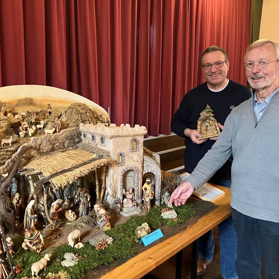 Ausstellung in Korschenbroich-Glehn: Von der Krippe in halber Kokusnuss bis zu Exponaten mit fünf Meter Fläche