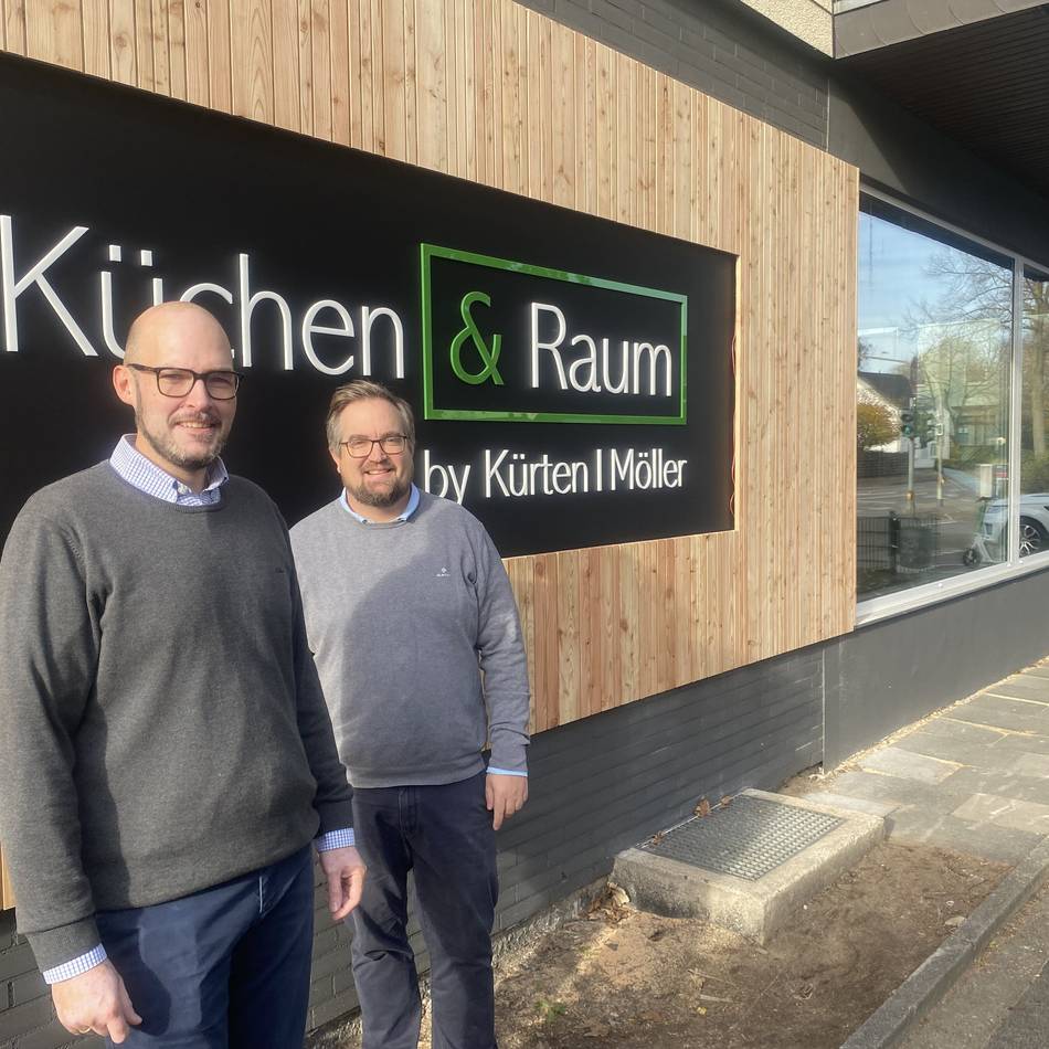 Handwerk und Einzelhandel in Meerbusch: Zwei Freunde starten neues Geschäft im Zentrum von Strümp