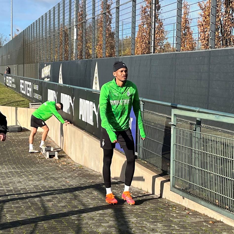 Wochen-Auftakt bei Borussia: Kleindienst und Ngoumou sind zurück im Mannschaftstraining
