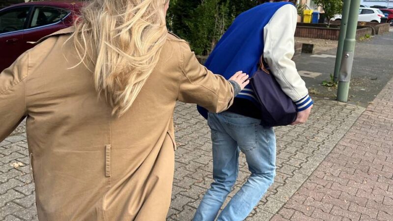 Tipps von der Polizei im Rhein-Kreis Neuss: Welche Maschen Taschendiebe nutzen – und wie man sich schützt