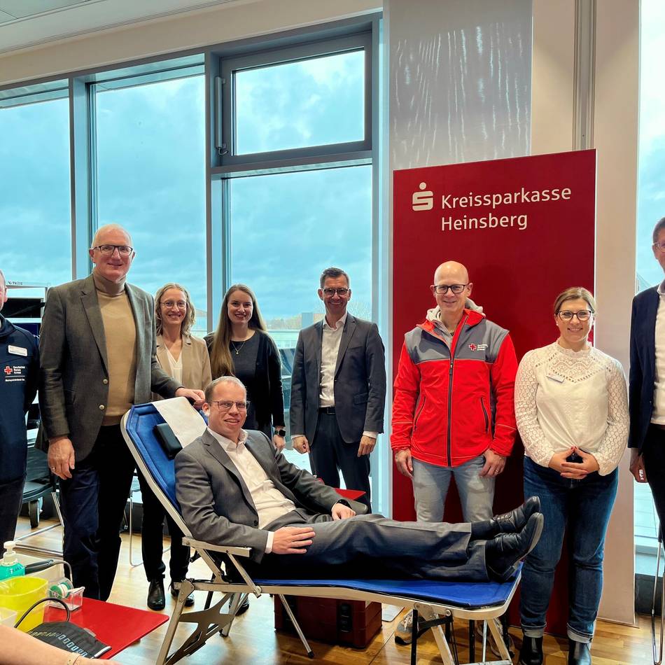 Gemeinsam mit der Stadt Erkelenz: Große Resonanz bei Blutspendeaktion – Sparkasse und DRK ziehen positives Fazit