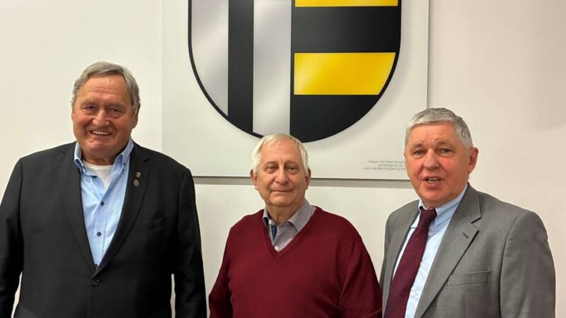 Politik in Korschenbroich: Bewegende Momente zum Abschied von Ratsmitgliedern