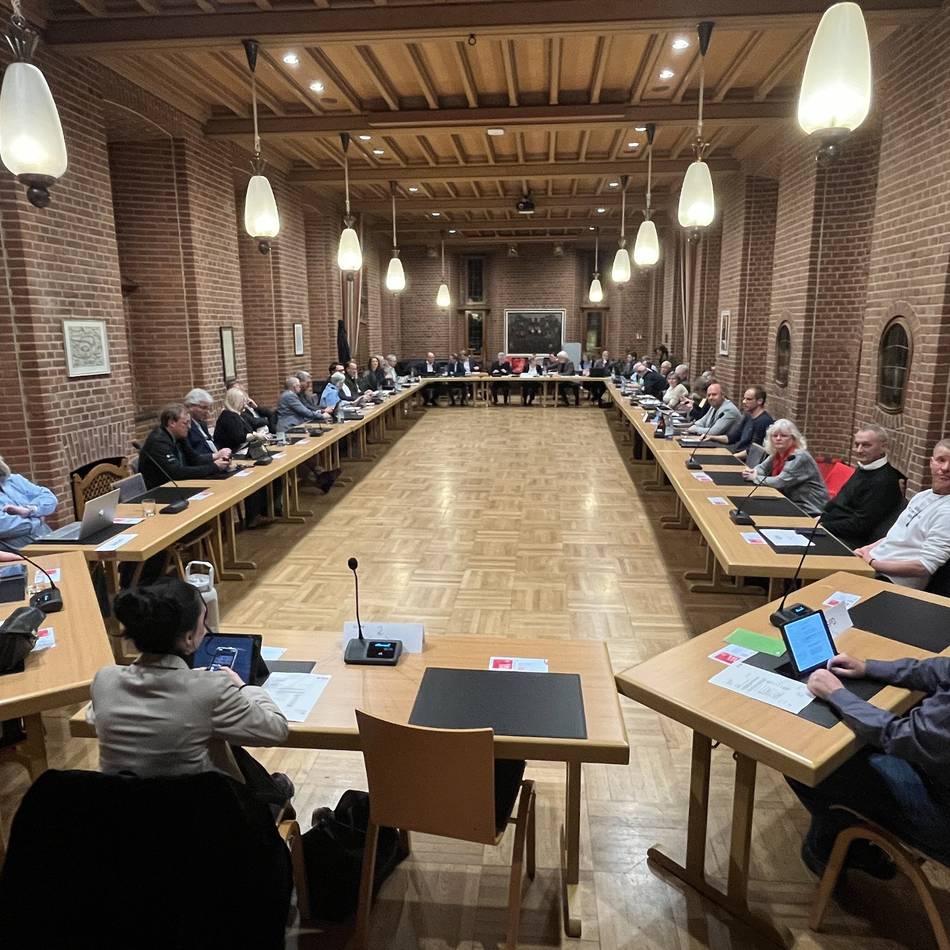 Lokalpolitik in Kalkar: Volles Haus im Saal und auf der Tribüne bei der ersten Ratssitzung