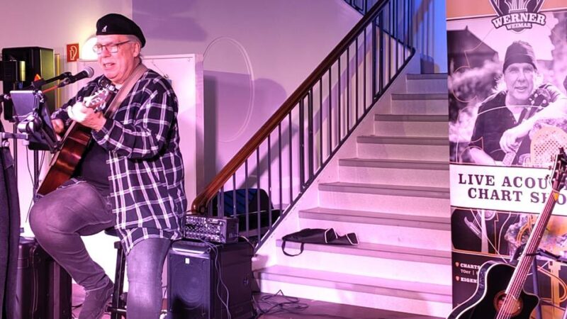 Haus Zach in Hückeswagen: Launiges Mitsing-Konzert mit Werner Weimar