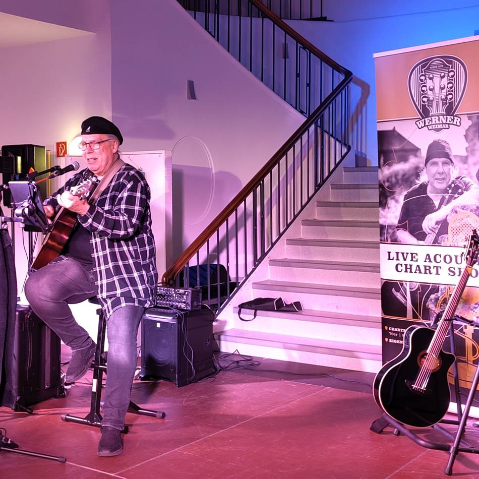 Haus Zach in Hückeswagen: Launiges Mitsing-Konzert mit Werner Weimar
