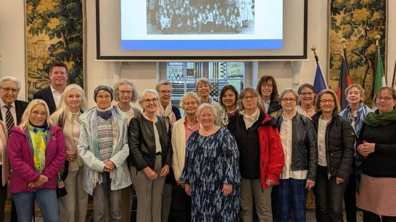 Jubiläumstreffen in Erkelenz: Ehemalige Abiturjahrgänge besuchen Altes Rathaus