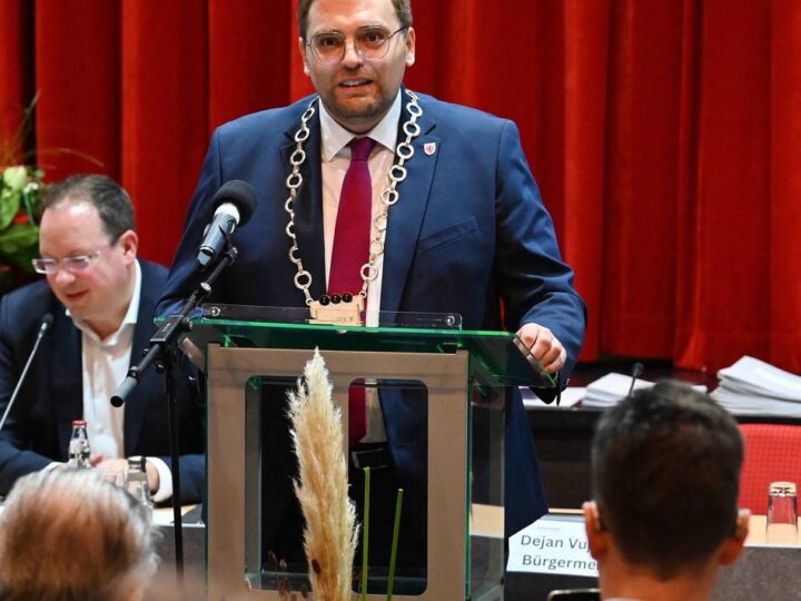 Neues Stadtoberhaupt in Radevormwald: Der Alltag für den Bürgermeister wird rasch einziehen