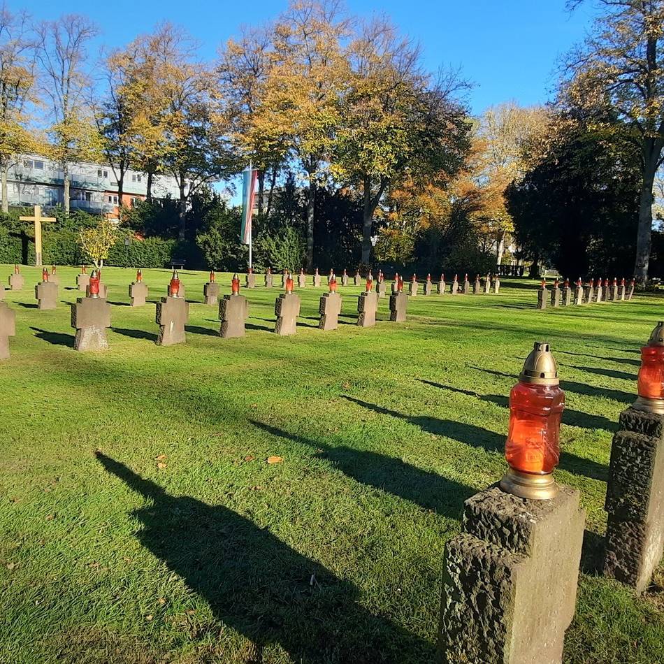 Volkstrauertag in Dormagen: Gedenken mahnt zu Frieden und Menschlichkeit