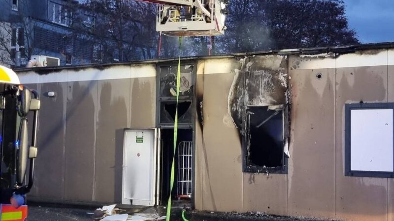 Feuerwehreinsatz in Düsseldorf: Brand an einer Tankstelle am Südring – lange Verkehrsstaus