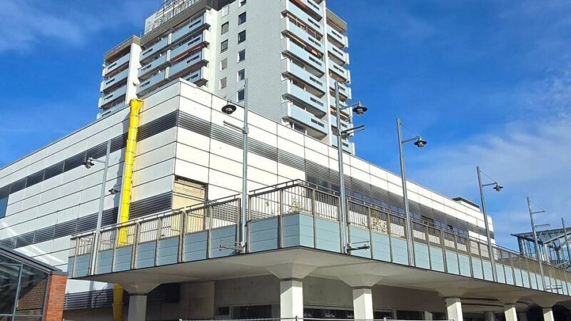 Baustelle innen und außem am Corner 82 in Leverkusen: Decathlon öffnet in Wiesdorf erst später