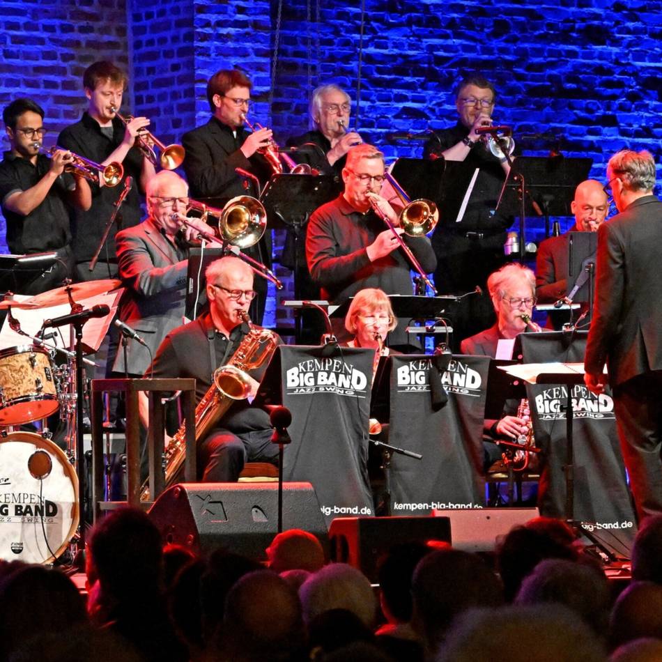 Lions-Club Krefeld-Gelduba: Weihnachtskonzert mit der Kempen Big Band in der Friedenskirche