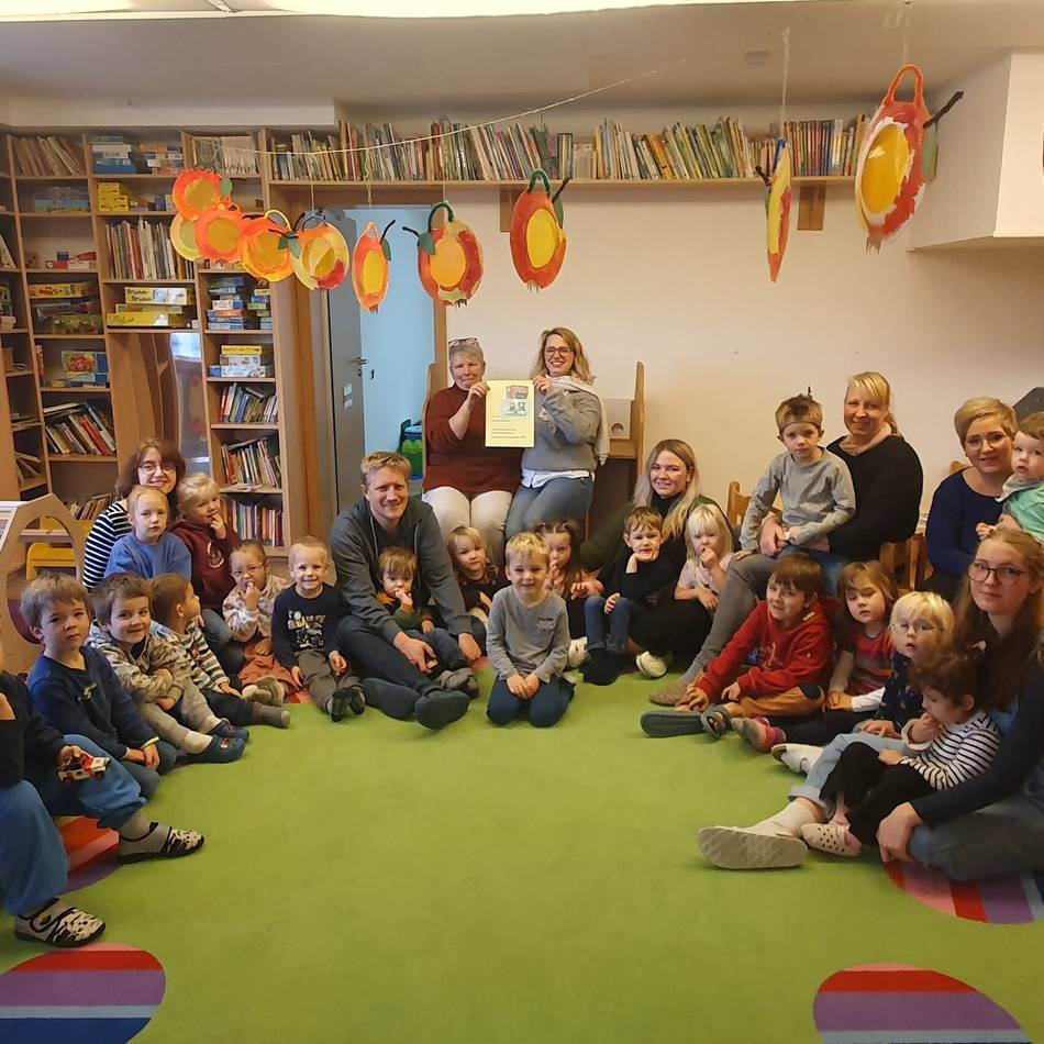 Spenden aus Bergischen Wanderwochen: Wandern für die neun Kindergärten in Hückeswagen