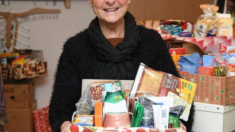 Spenden für Hückeswagener Suppenküche: Weihnachtspakete packen für Bedürftige der Islandtafel