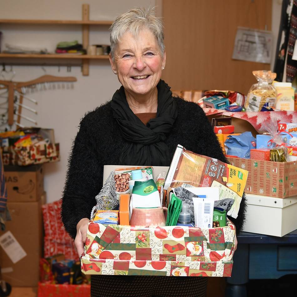 Spenden für Hückeswagener Suppenküche: Weihnachtspakete packen für Bedürftige der Islandtafel