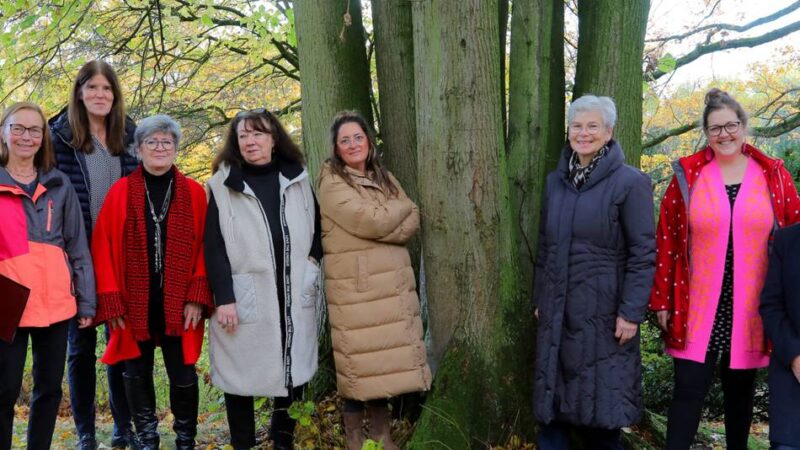 Mit „Leichte Feder“ aus Rheinberg: Eine Lesung, bei der sich alles um Erinnerungen drehte