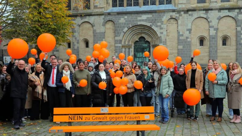 Berufskolleg in Xanten: Placidahaus setzt Zeichen gegen Gewalt an Frauen