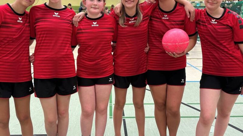 Prellball in Hückeswagen: TVW-Schülerinnen spielen gegen die Deutschen Meisterinnen