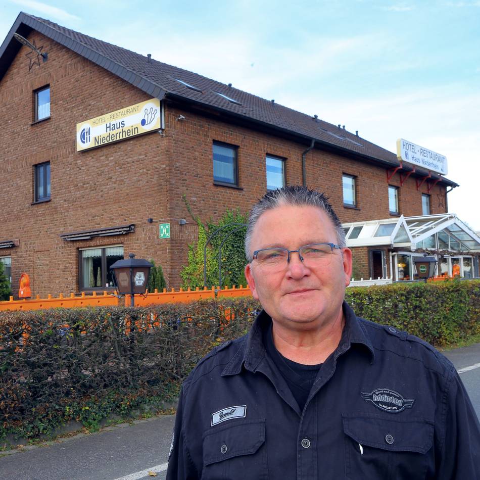 Moerser Gastronom wird mit Rheinberger Ratsherr verwechselt: Namensgleichheit mit AfD-Politiker stiftet Verwirrung