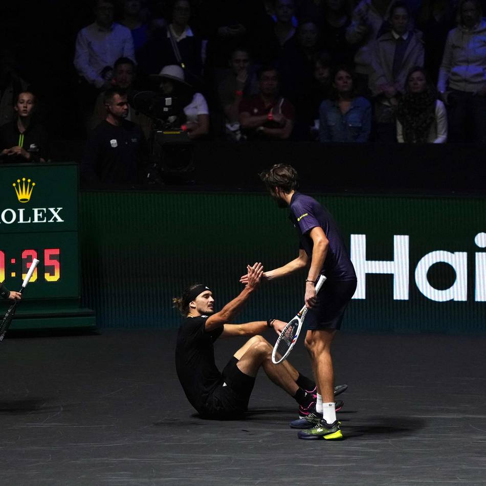Angstgegner in Paris bezwungen: Zverev verbessert seine Horror-Bilanz gegen Medvedev – Sinner wartet im Halbfinale