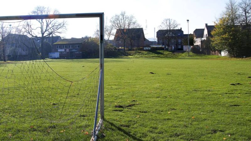 Stadtentwicklung in Rheinberg: Stadt will den Sportplatz Ossenberg aufgeben