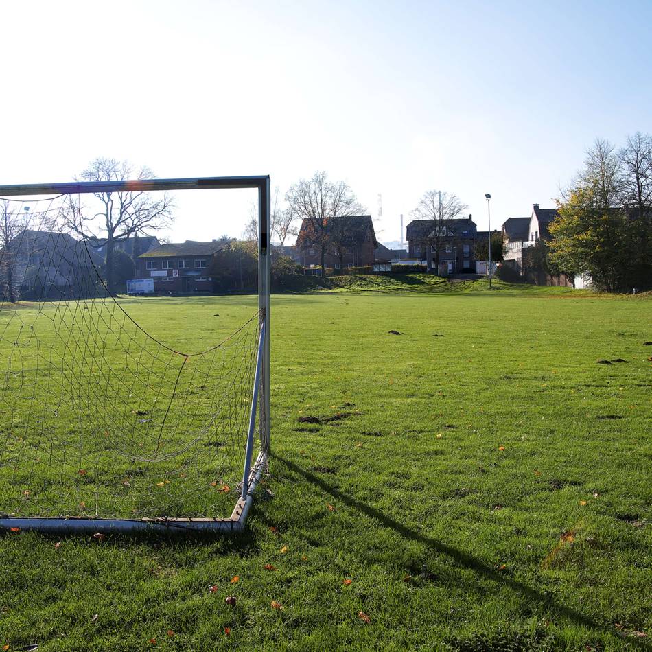 Stadtentwicklung in Rheinberg: Stadt will den Sportplatz Ossenberg aufgeben