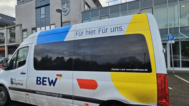 Bauausschuss in Hückeswagen: Neuer Bahnhofsplatz wird Fußgängerzone