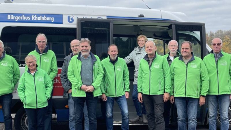 Fahrsicherheitszentrum in Rheinberg: Bürgerbusfahrer absolvieren ein Fahrsicherheitstraining