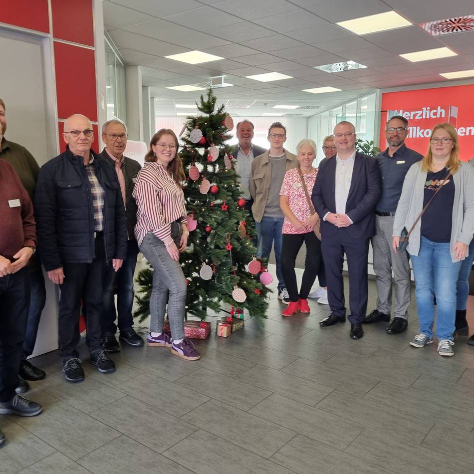 Wunschbaum der Bürgerstiftung: 280 Wünsche warten auf die Jüchener