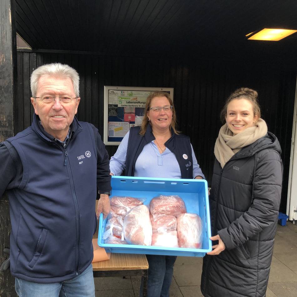 Spendensammlung in Rheinberg: Edeka unterstützt die Tafel mit der Aktion Braten-Paten