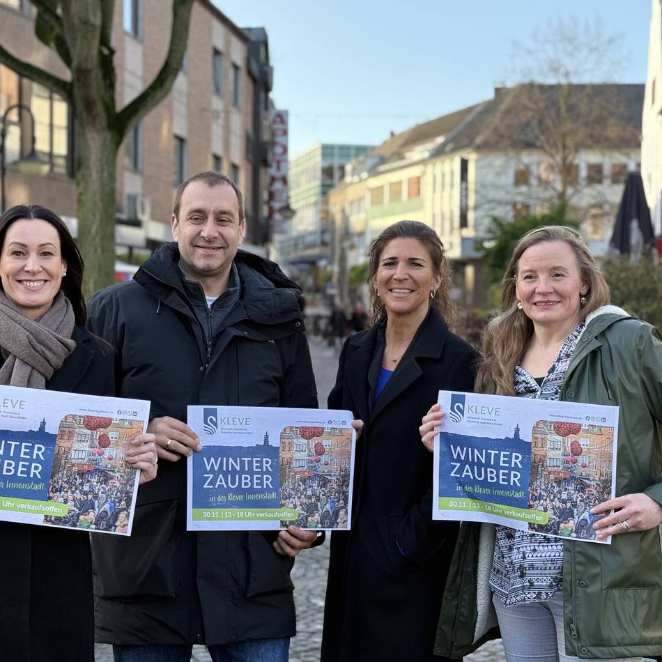 Auftakt ins Weihnachtsgeschäft: Das bietet der Klever Winterzauber mit Rodelbahn und Eisstockschießen