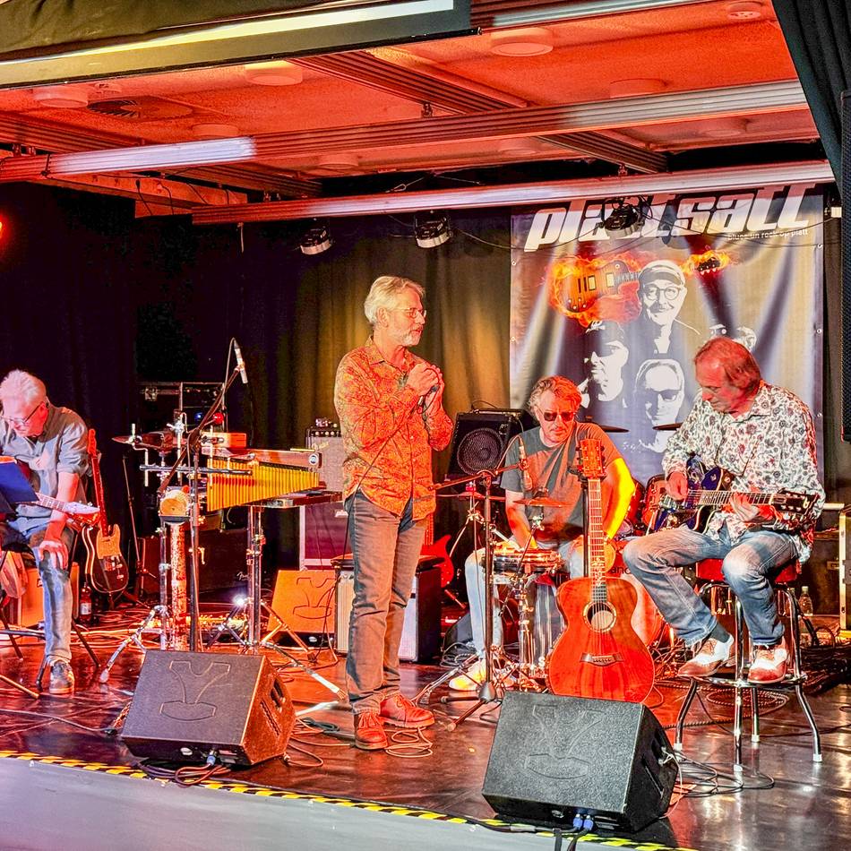 Musik in Mönchengladbach: Zwischen rheinischem Blues und Klimawandel-Samba