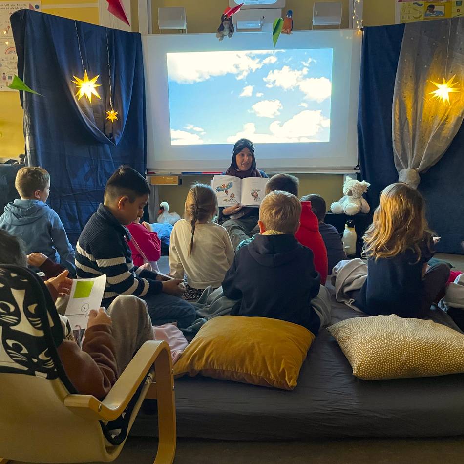 Schwanenschule in Wermelskirchen: Leseabend mit Popcorn und Papierfliegern