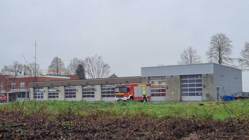 An Garzweiler Allee und Kelzenberger Straße: Baumfällungen für die neue Rettungswache in Jüchen