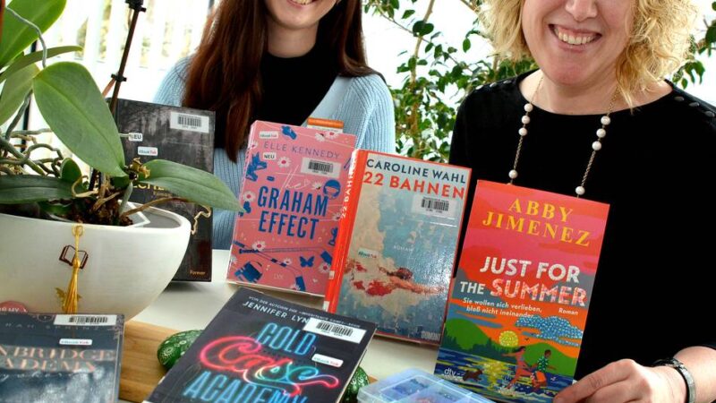 „Booktok“-Boom in der Neusser Stadtbibliothek: „Für uns ist die Entwicklung ein Traum“
