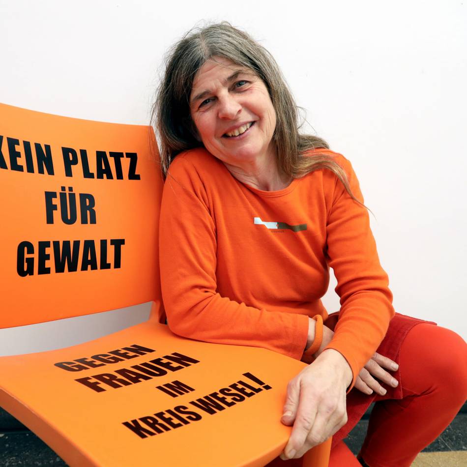 Veranstaltung zu Orange Days in Xanten: Warum Frauen es schwerer haben sich zu trennen