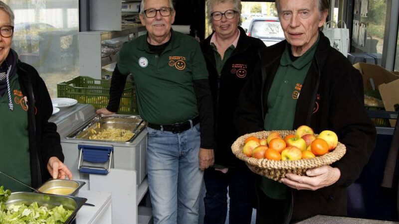 Mobile Tafel in Rheinberg: Bus bringt Kindern warmes Mittagessen