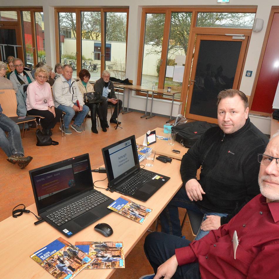 Polizei gibt in Kaarst Tipps zu Betrugsmaschen: „Seien Sie einfach unhöflich und legen Sie auf“